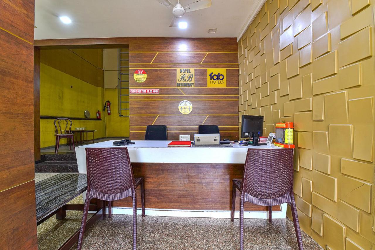 Fabhotel Rb Residency Surat Luaran gambar