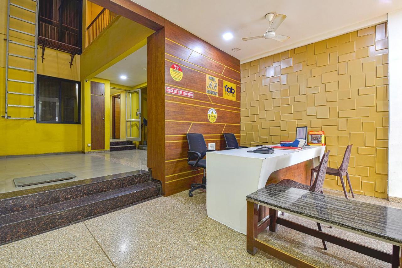Fabhotel Rb Residency Surat Luaran gambar
